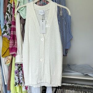 sundays Cream Textured Button-Down Sleeveless Top
